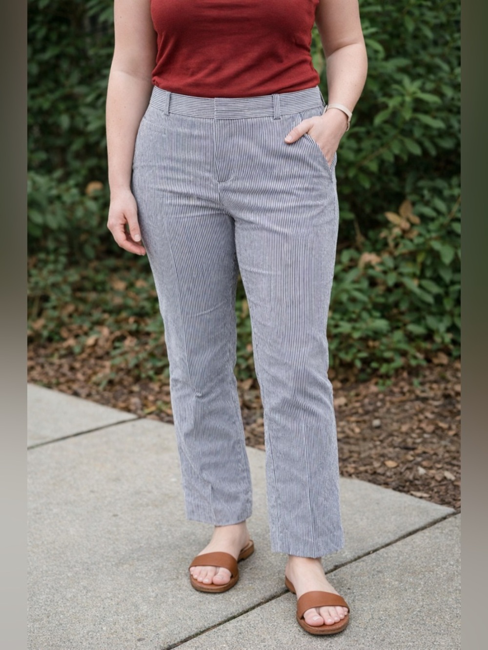 Banana Republic Striped Ankle Pants Size 2 – Tailored Seersucker Style
